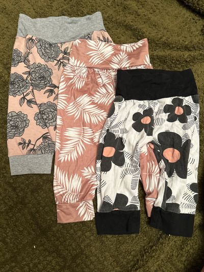 SHEIN Set of 3 pants 12 Months