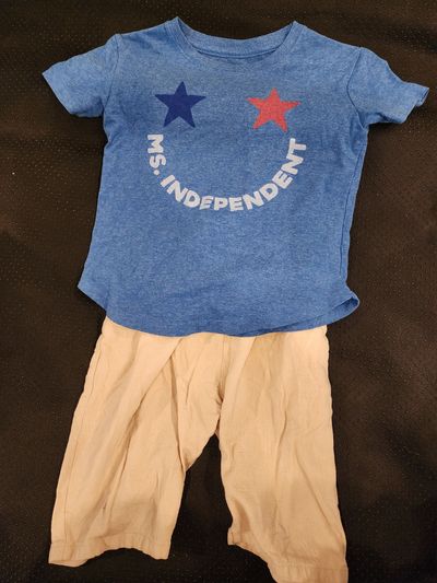 t-shirt "Ms. Independent" and stars and pant set t-shirt "Ms. Independent" and stars and pant set as in pic 4T