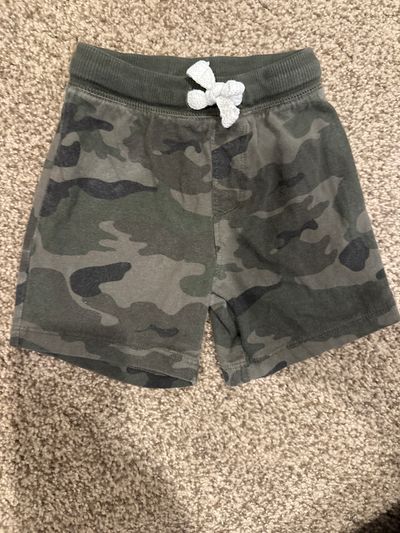 Old navy camouflage shorts  18-24 Months