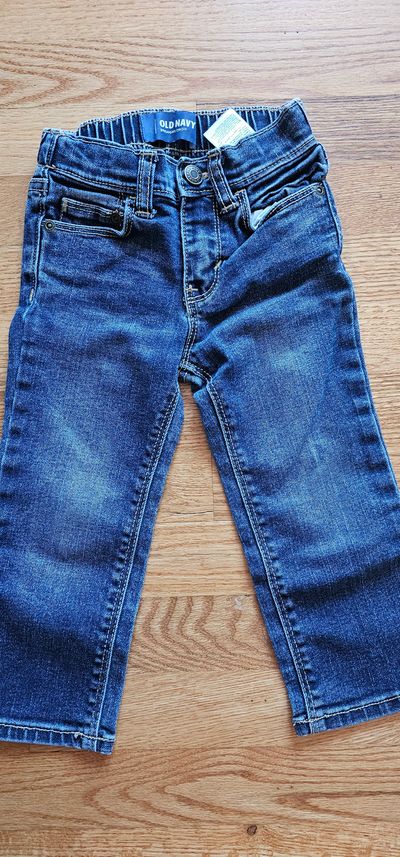Old Navy Pull on straight legs jeans w inner adjustable taps snap closure 2T