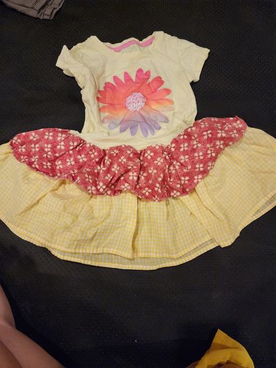 Circo yellow daisy dress yellow daisy dress 4T