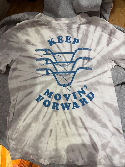 GAP Keep Moving Forward Tee Size L 10-12