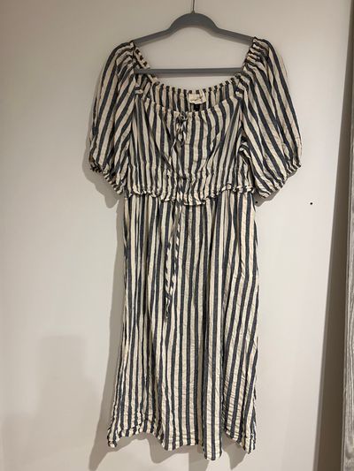 Universal Threads Dress Striped cream and blue Women's - M