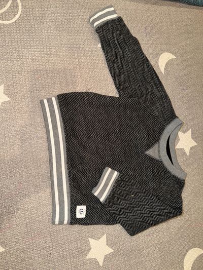 Gap Gap long sleeve sweater 12-18 Months