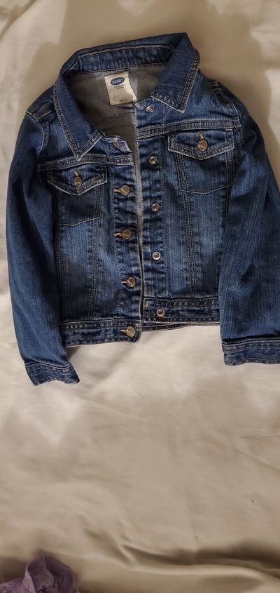 Old Navy Denim jacket 5T/5
