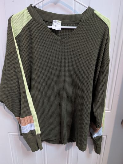 Offline by Aerie Green shirt Offline by Aerie Green shirt Women's - XS