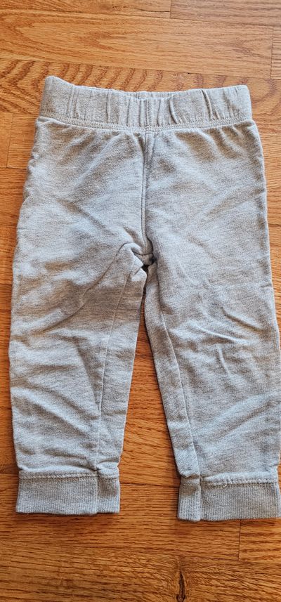 Carter's Like new boys heather gray joggers great for Spring/ Fall 18 Months