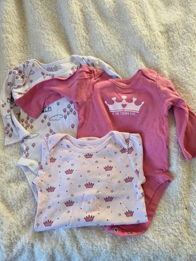 3 Bundles Long Sleeved Onesies size 9-12m  9-12 Months