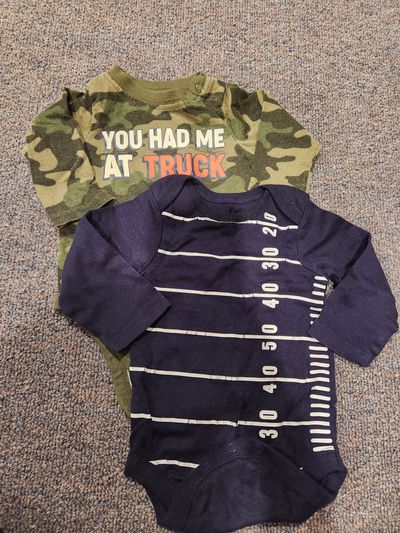 Various Long sleeve onesies 0-3 Months