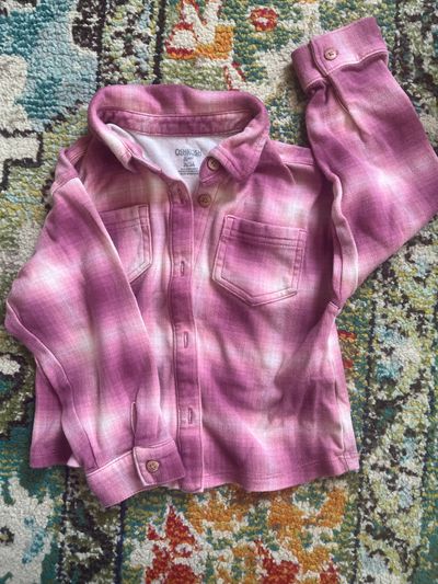 Oshkosh Bgosh pink plaid flannel shirt Great condition. SFPF home 3T
