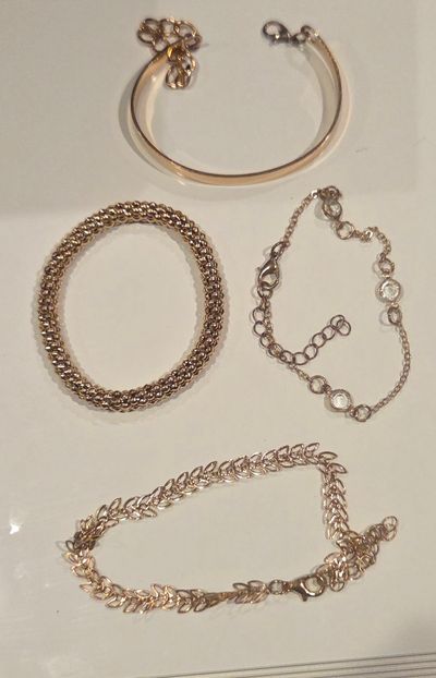 Lot of 4 bracelets