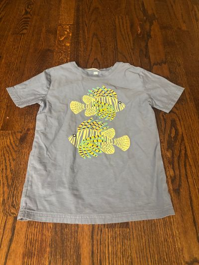 Tea fish T-shirt, size 8  7-8