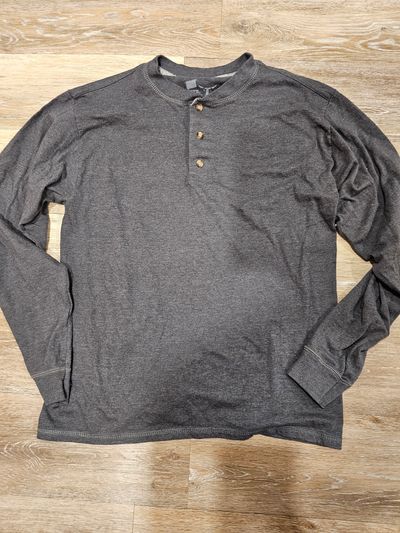 Hanes Solid dark gray shirt Men's - M