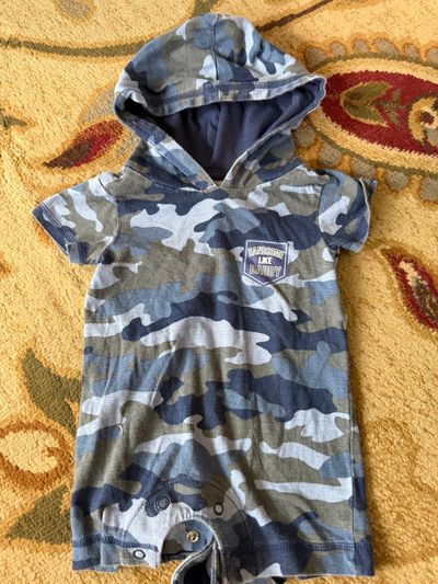 Handsome like daddy One piece short sleeve hooded romper 3-6 Months