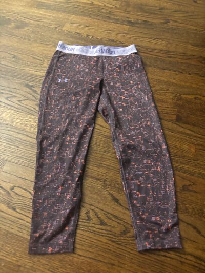 Under Armour youth, extra large Capri long dance  14-16