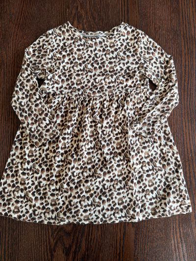Old navy dress  4T