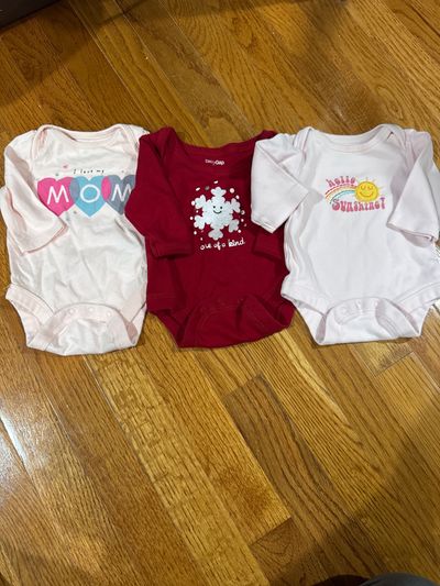 Baby GAP Red and pink long sleeve bundle 0-3 Months