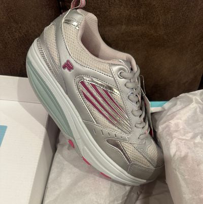 Fila New in box Fila sport walk n sculpt 7-1/2 (Adult)