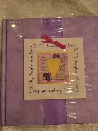 unknown NEW BOOK of Love to daughter. spot for a photo on back cover