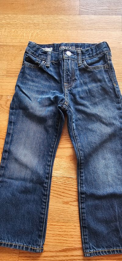 Gap Kids Bootcut, mid rise, inner adjustable taps, snap closure zip fly 4T