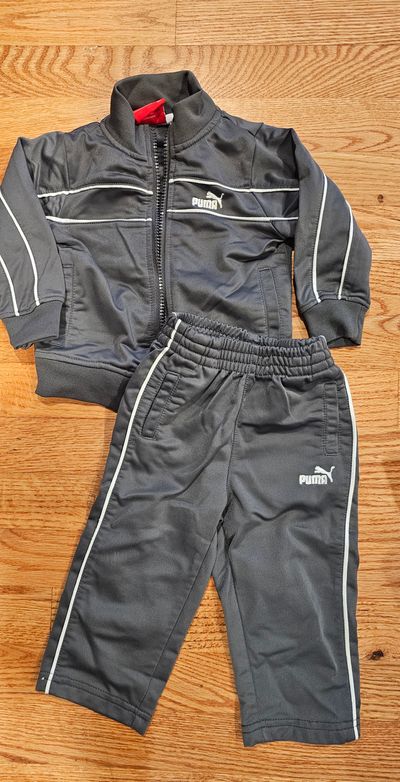 Nike Like new boys Nike athletic jacket & pants quick drying fabric 12 Months
