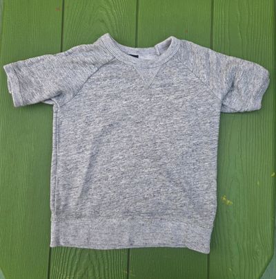 Baby gap Grey top 5T/5