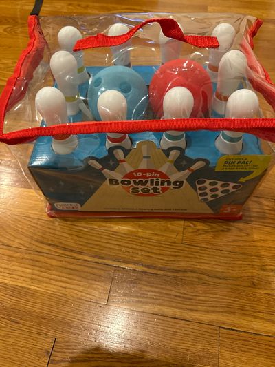 Chuckle and raw 10 pin bowling set Brand New never been used