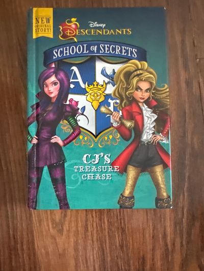 Descendants School of secrets CJs treasure Chase