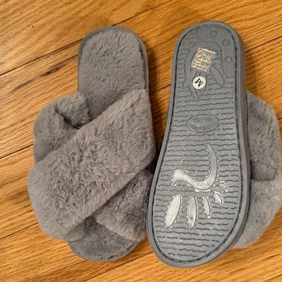 Brand New New slippers Women's - M