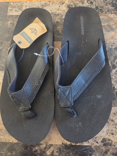 Brand New with Tag Dockers Sandals Size L 9.5-10.5 9-1/2 (Adult)