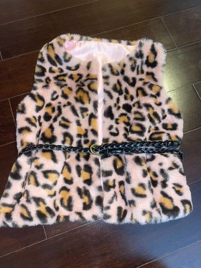 N/a Pink leopard fur vest size 5/6 5T