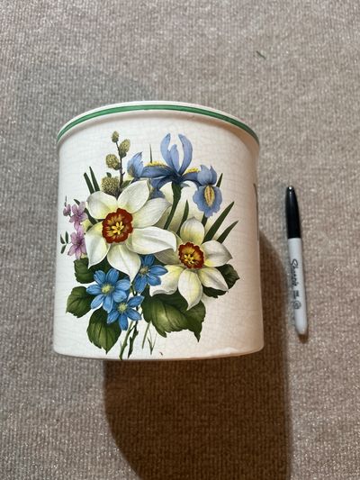 Arthur Wood England Vintage Utensil holder. Pen for size ref.
