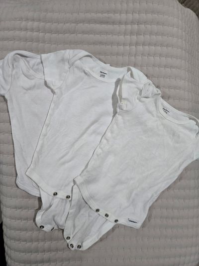 Gerber Set of 3 gerber rompers 12 Months