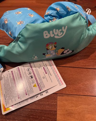 Brand new Bluey puddle jumper great for the pool Retail $15