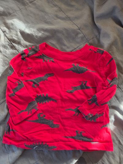 Old Navy Long sleeved shirt  3-6 Months