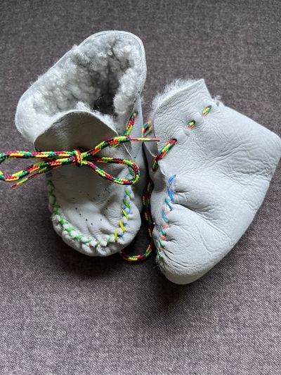 Light blue Sherpa lined booties NEW 6-12m size  3 (Infant Shoe)