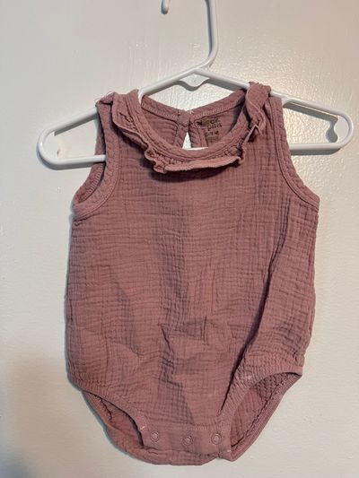 Chick Pea Dusty Rose Color Sleeveless Onesie 6-9 Months