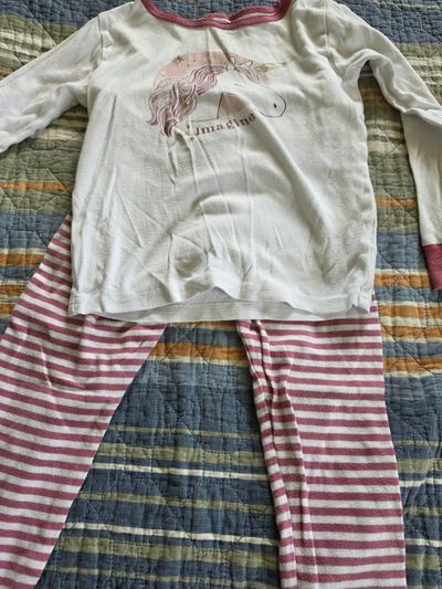Carters Unicorn PJs 6T/6