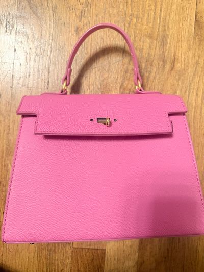 Cute pink handbag Cute pink handbag