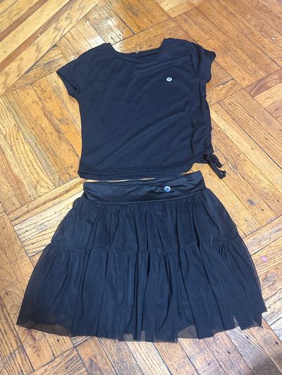 Black t shirt ruffle skirt athletic wear fit girls 7/8 7-8