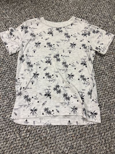 Basic editions Grey and black palm tree shirt 6T/6