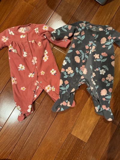 Carters 3 months baby 2 heavy fleece pjs  0-3 Months