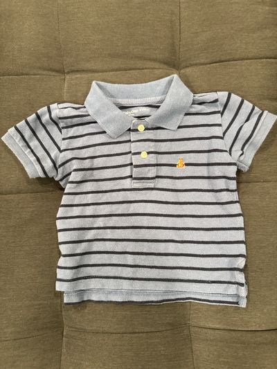 BabyGAP Blue striped polo 2 buttons and a collar 12-18 Months