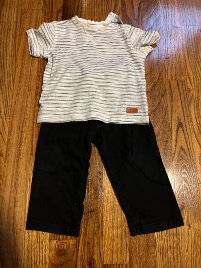Seven for all mankind striped grey tee Old navy black pants 18-24 Months