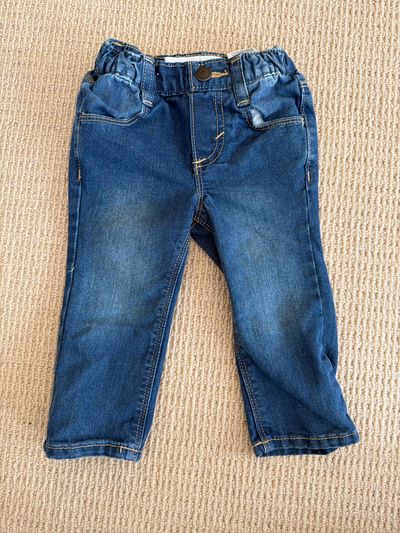 Old navy jeans straight leg  12-18 Months