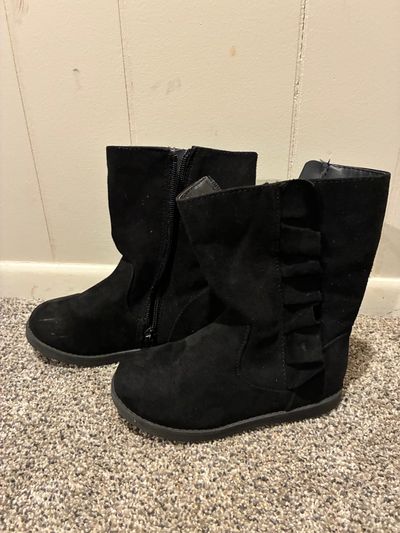 Black Swede boots Like new, barely worn excellent condition 10 (Lil' Kid)