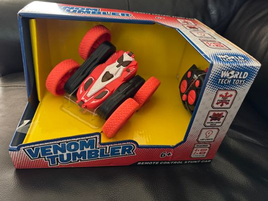 World Tech Toys- NEW Venom Tumbler Remote Control Stunt Car