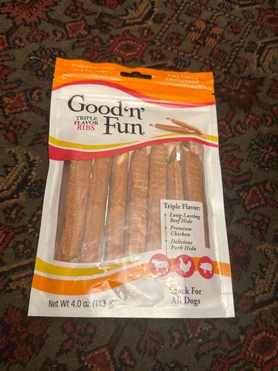 Brand new, good and fun triple flavor ribs 4 ounce Snack for dogs