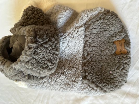 New Koolaburra by Ugg New with hood small