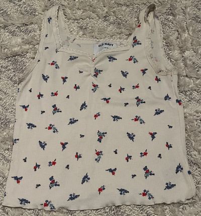 Old Navy white tank with floral print Great condition. SFPF home 10-12